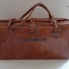 Grand sac, valise de voyage en cuir artisanal de Madagascar, cuir épais  - Photo 0