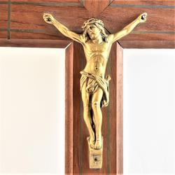 Crucifix mural en Laiton - Photo 0