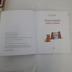 Princess Arabella goes to school - livre illustré en anglais - Photo 1