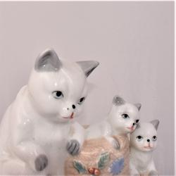 statuette porcelaine  - Photo 0