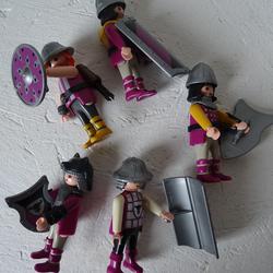 Lot de 5 Playmobil "chevaliers violet" - Photo 1