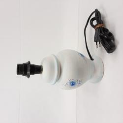 Pied de lampe en poterie décor classique bleu sur blanc - Photo 1
