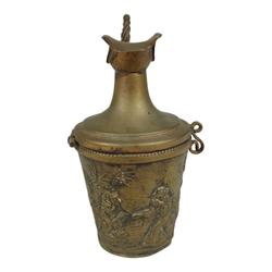 Ancienne petite amphore en laiton repoussé décor d'Asie - 19ième siècle - Photo 1