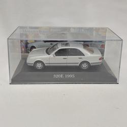 Voiture de collection - Mercedes-Benz- 1/47eme - 320E - 1995 - Photo 1