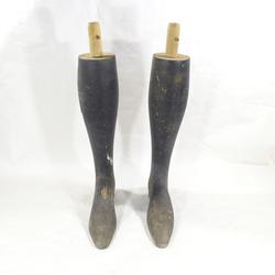 Paire d'embauchoirs de bottes en bois vintage - Outil de cordonnier  - Photo 1