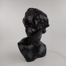 Grand buste de jeune femme, en terre cuite patinée noir - Photo 0