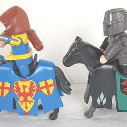 Lot de 3 chevaliers et 2 chevaux Playmobil 4339 - 4873 - Photo 1