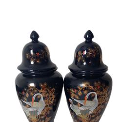 Paire De Vases Avec Couvercle Japonais Vintage En Porcelaine  - Photo 0