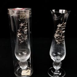 Duo de vases en verre avec décoration en étain - Photo 0