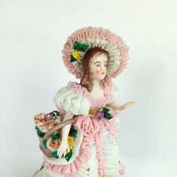 Figurine vintage en porcelaine allemande - Photo 1