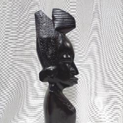Buste de Femme Africaine en bois Sculpté - Photo 1