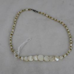 Joli collier en perles fantaisies - Photo 0