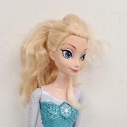 Poupée - Disney La Reine des Neiges 2 - musical - Princesse Elsa - 33 cm. - Photo 1