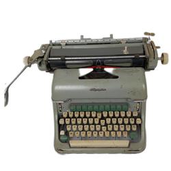 Ancien Machine à Ecrire -Retro Olympia- Vintage  - Photo 0