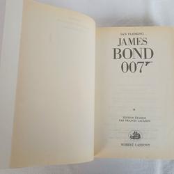Livre James Bond 007 - BOUQUINS, 1986 - Photo 1