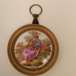 Petite plaque ronde vintage de limoges couple Fragonard Painting . - Photo 1
