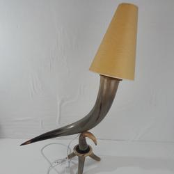 Grand lampe en corne de buffle - Photo 0
