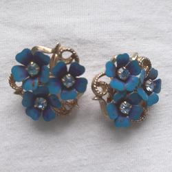 Boucles d'oreille aux fleurs bleues - Avon  - Photo 0