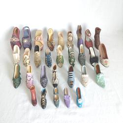 Lot chaussures miniatures anciennes de collection - Photo 0