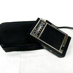 Radio Soviétique portative de poche Lider 605,avec sa pochette en cuir  - Photo 0