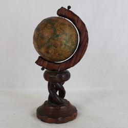 Globe terrestre vintage en bois  - Photo 0