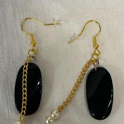Boucles d'oreilles, pendants, en perles et chaines recyclées - Photo 1