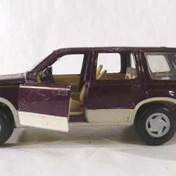 Voiture miniature Ford Explorer - Photo 1