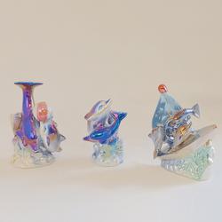 Lot de 3 statuettes de dauphin en porcelaine  - Photo 0