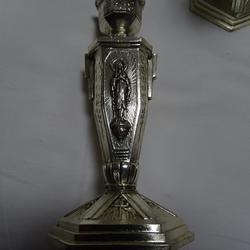 Paire de bougeoirs religieux "Vierge Marie" en métal argenté - Photo 1