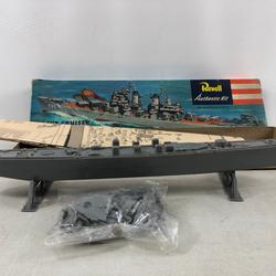 Ancienne maquette REVELL "USS LOs Angeles" 1954 - Photo 0