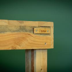 Table carrée en bois recyclé  - Photo 1