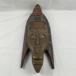 Masque ethnique africain en bois  - Photo 0