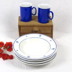 Lot de 4 assiettes et de 2 tasses bleu électrique en porcelaine tchèque Thun 1794 - Photo 0