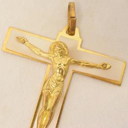 Pendentif religieux Christ sur la croix  - Photo 1