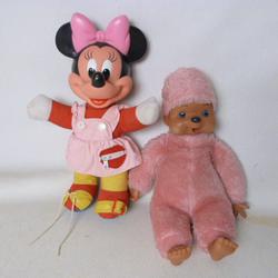 Ancienne Peluche Singe Kiki Rose et 1 Poupée à Habiller Minnie Disney Mattel en Plastique Rose - Photo 0