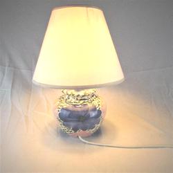 Lampe de chevet esprit vintage en céramique vernissée motif floral - Photo 0