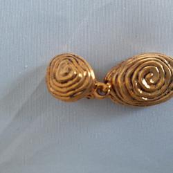 Boucles pendantes dorées et clippées  - Photo 1