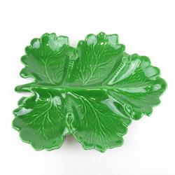 Plat à apéritif en céramique en forme de feuille verte  - Photo 1