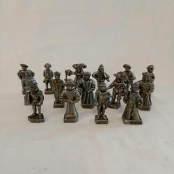 Lot de 15 figurines en métal représentant les rois de France - Photo zoomée