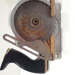 Ancienne scie circulaire mécanique Darex Outillage, N° 163 - Photo 1