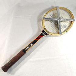 Ancienne raquette de tennis en bois - Adidas  - Photo 0