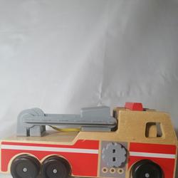 Camion de pompier en bois  - Photo 0