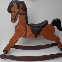 cheval à bascule en bois et cuir - Photo 0