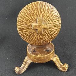 Lot objets religieux dont un ancien porte bougie en bronze - Photo 1