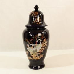 Vase en porcelaine avec couvercle - Photo 0