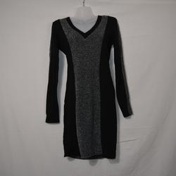 Robe noire avec des fibres métallisées - Divided H&M - S - Photo zoomée