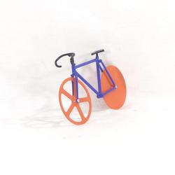 Roulette à pizza 'vélo' - DOIY  - Photo 1