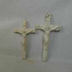 Lot de 2 Crucifix en Porcelaine Repeint(Imitation bois) - Photo 0