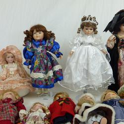 Lot de 10 poupées de porcelaine vintage  - Photo 1