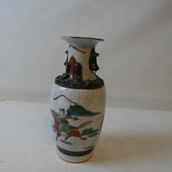 Vase Canton Céramique de Nankin décor de scènes guerrières - Photo 1